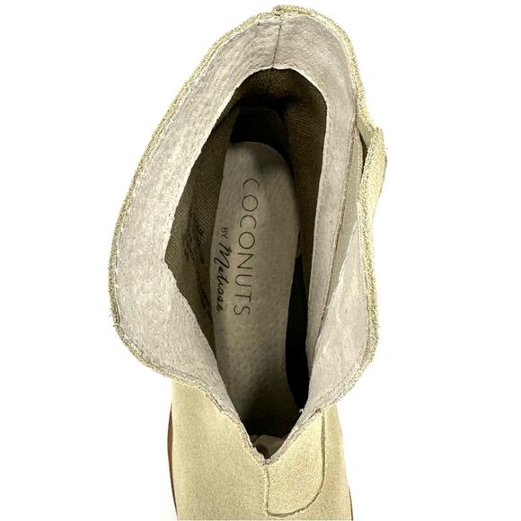 Coconut Cecilia Women Tan Ankle Boot Size 8 Suede Block Heel Notched Bootie New - Picture 6 of 14